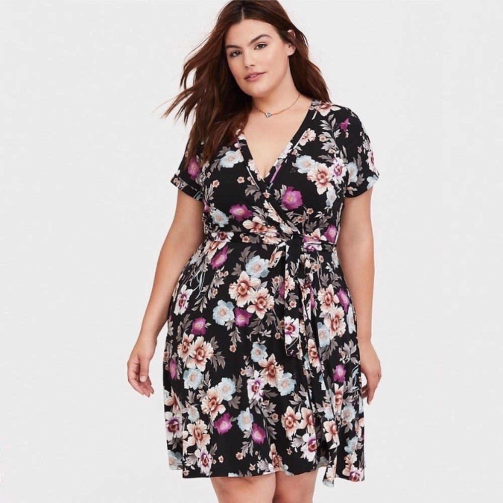 Torrid Faux Wrap Floral Knit Dress Like New 1X